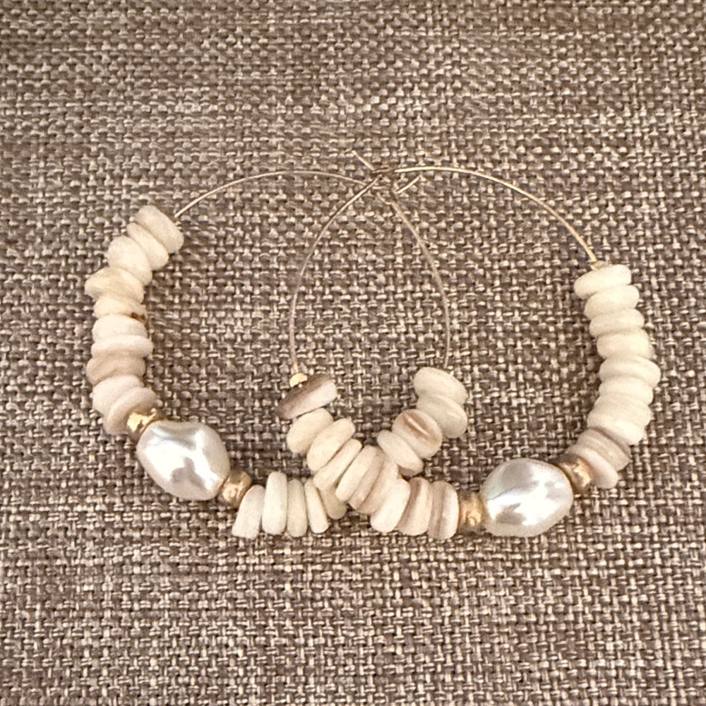 Chic Cream and Gold Hoop Earrings